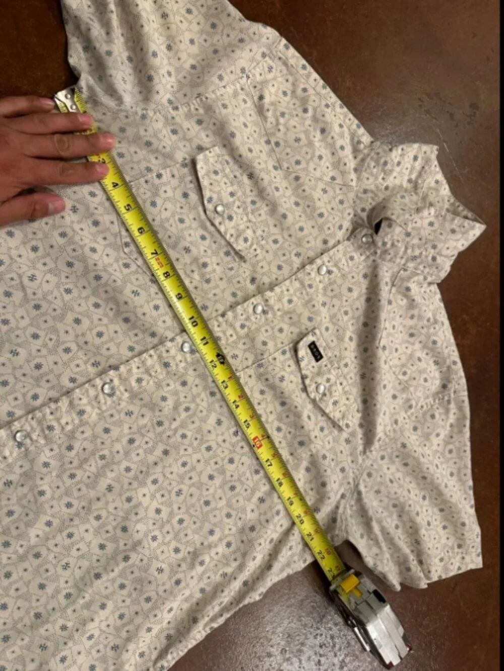 Howler Bros Men’s Pearl Snap Short Sleeve Button Up Size Medium